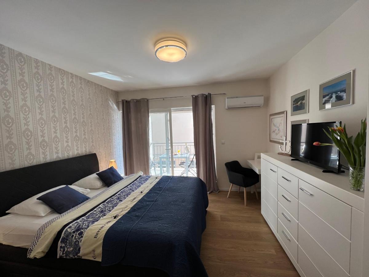 Studio Apartment Marina Mel Novi Vinodolski Exterior foto